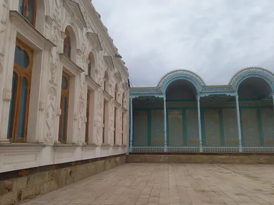 Памятник Уста Ширину Мурадову, Boukhara