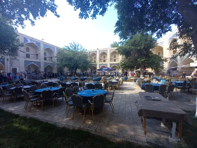 Médersa Nadir Devonbegui, Boukhara